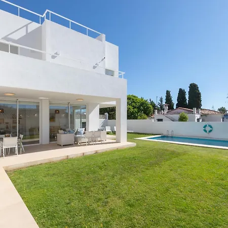 Espectacular Con Piscina En Villa *
